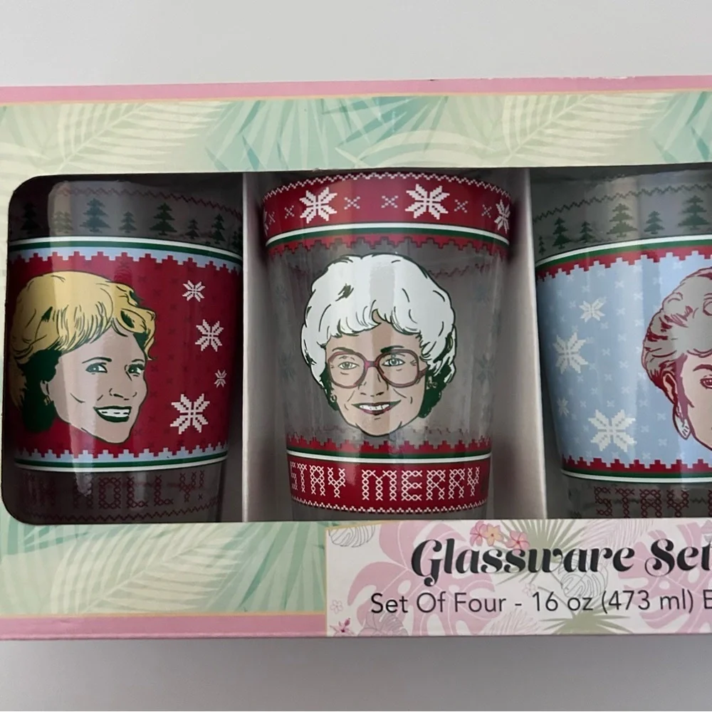 Golden Girls Silver Buffalo Holiday Glassware Set